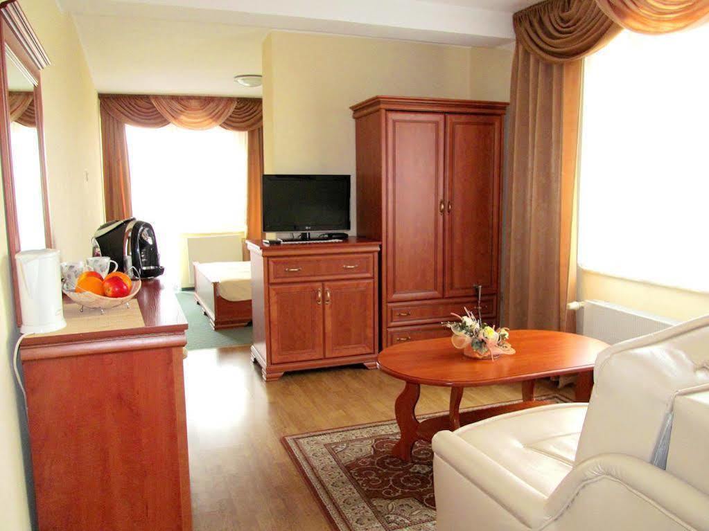 Rades Acomodação com café da manhã Władysławowo Exterior foto
